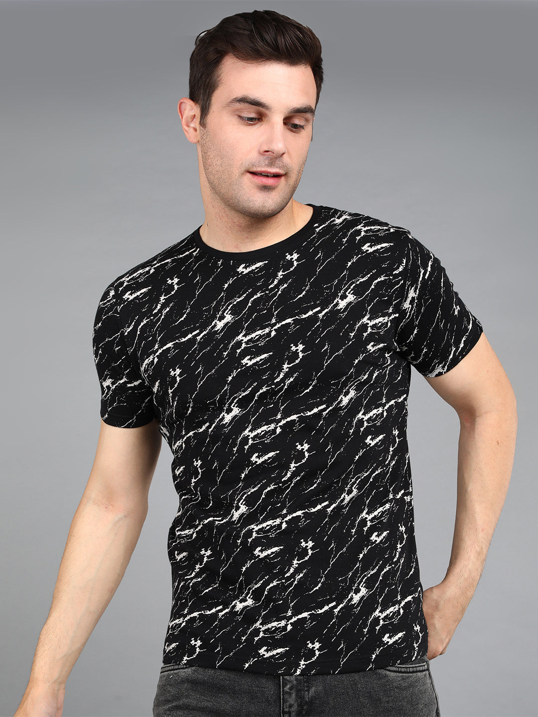 Men's Black Printed Round Neck Half Sleeve Slim Fit Cotton T-Shirt