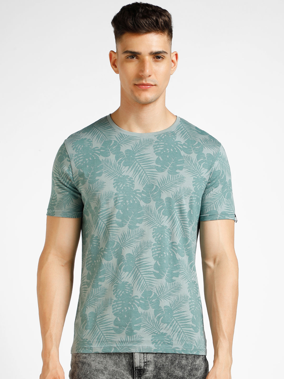 Men's Light Green Printed Round Neck Half Sleeve Slim Fit Cotton T-Shirt