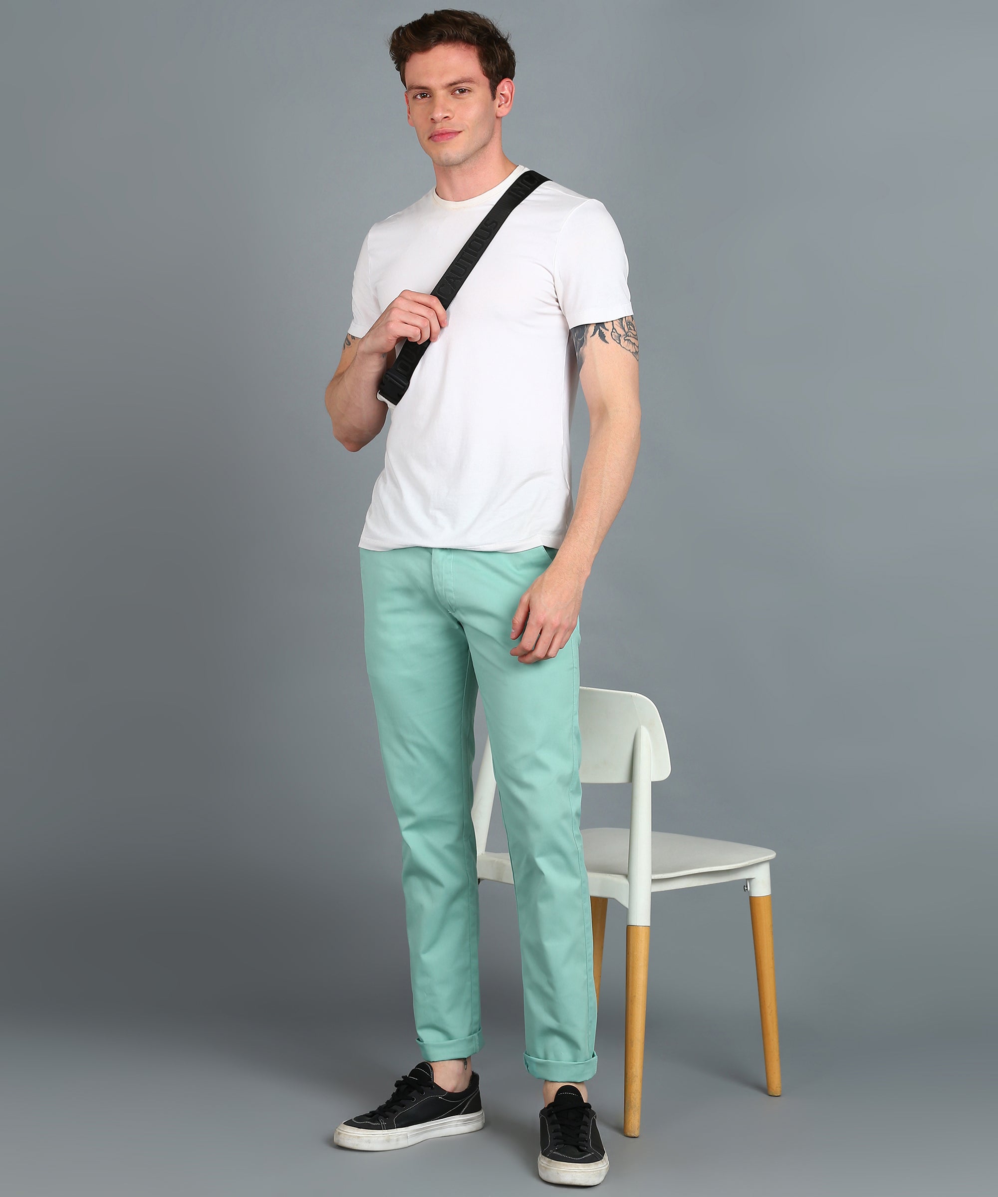 Men's Green Cotton Light Weight Non-Stretch Slim Fit Casual Trousers