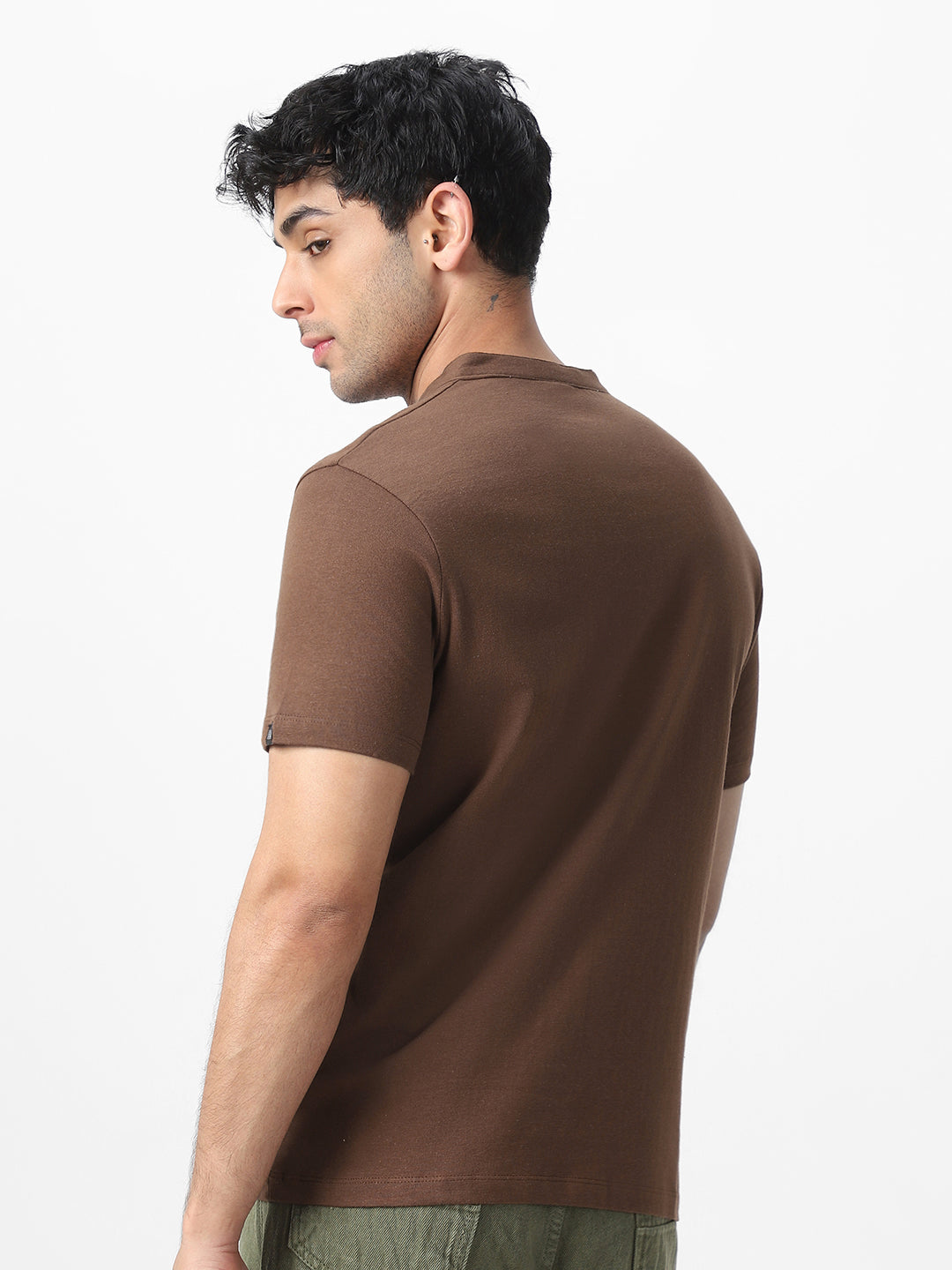 Men's Cocoa Brown Solid Mandarin Collar Slim Fit Half Sleeve Cotton T-Shirt