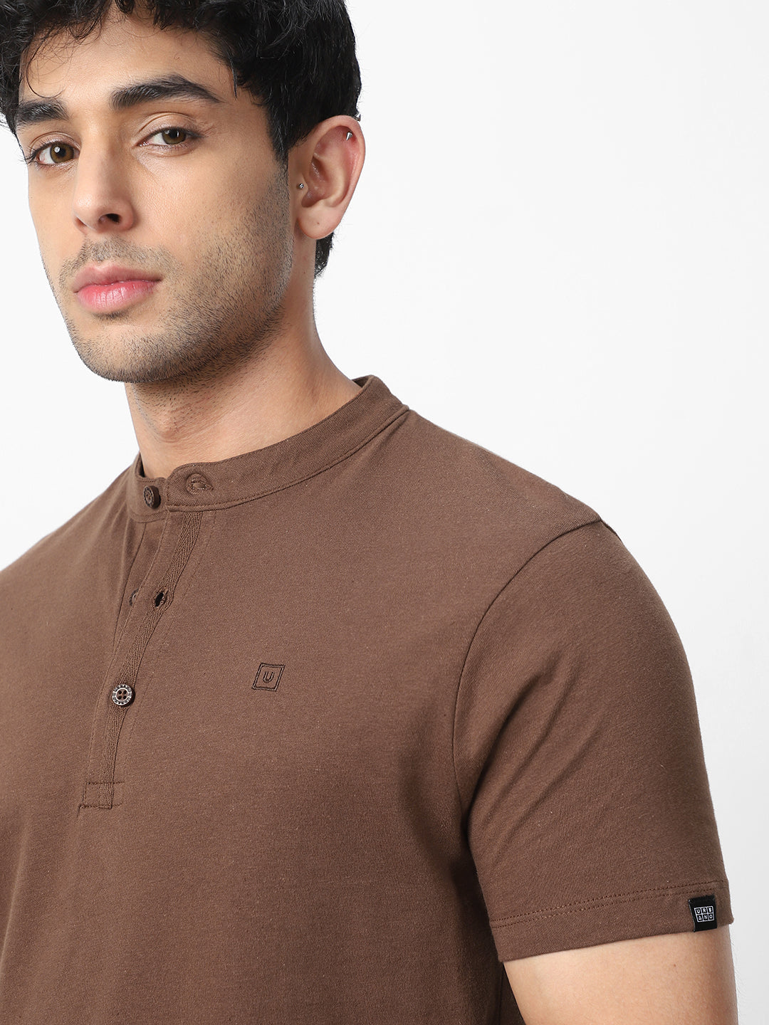 Men's Cocoa Brown Solid Mandarin Collar Slim Fit Half Sleeve Cotton T-Shirt