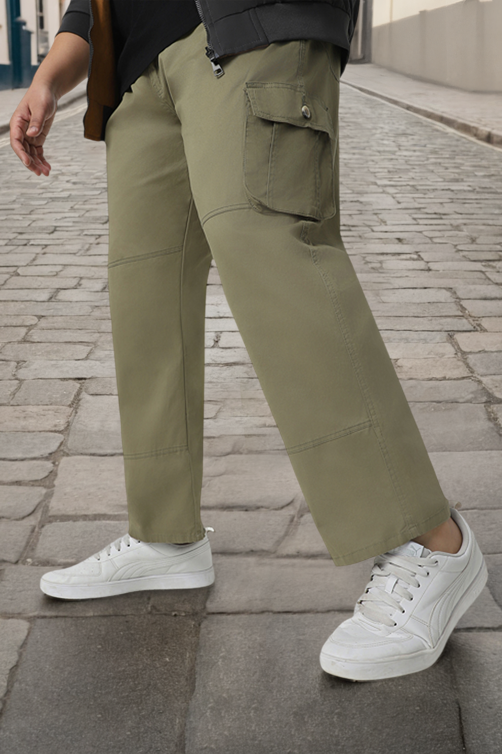 Plus Men's Olive Green Regular Fit Solid Cargo Chino Pant with 6 Pockets