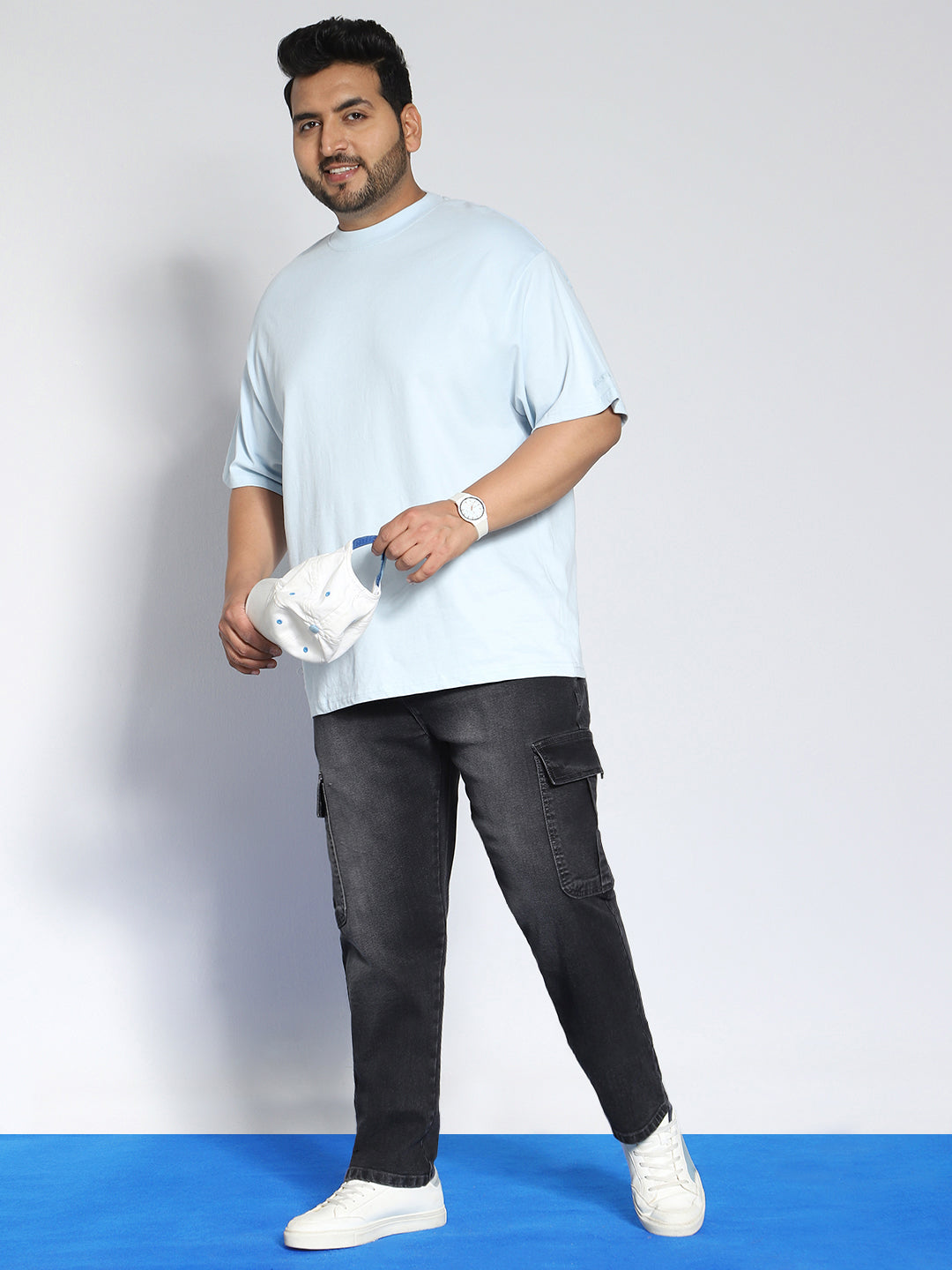 Plus Men's Grey Regular Fit Washed Cargo Jeans With 6 Pockets Stretchable