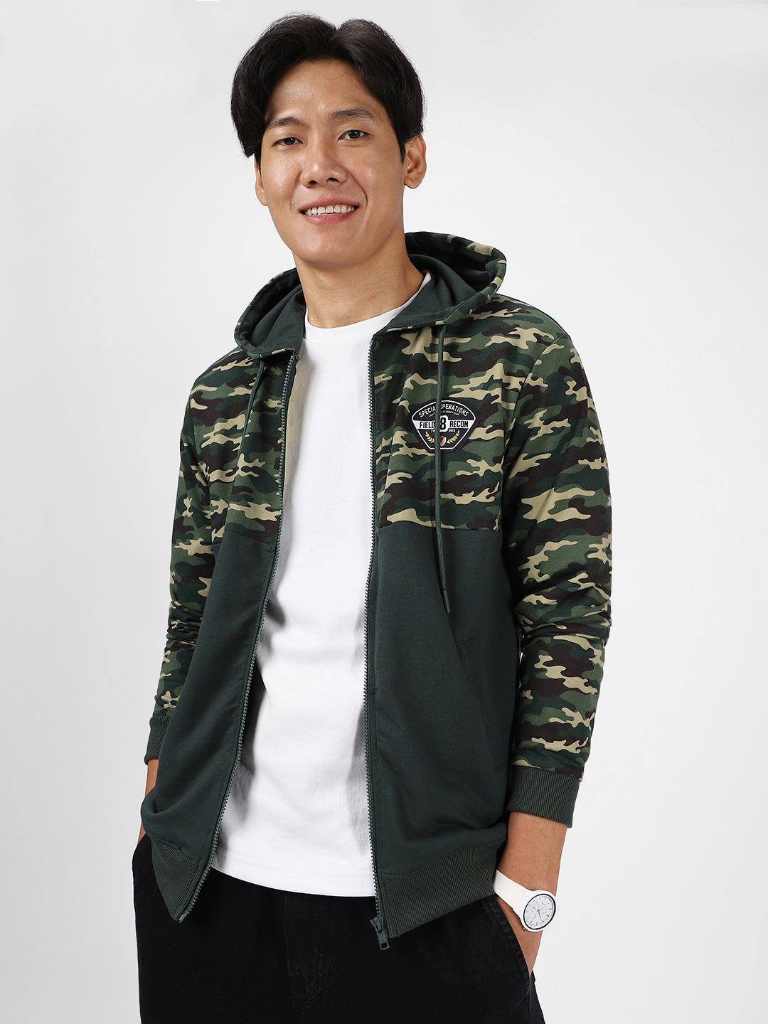 Men's Green Cotton Camouflage Printed Hooded Neck Sweatshirt