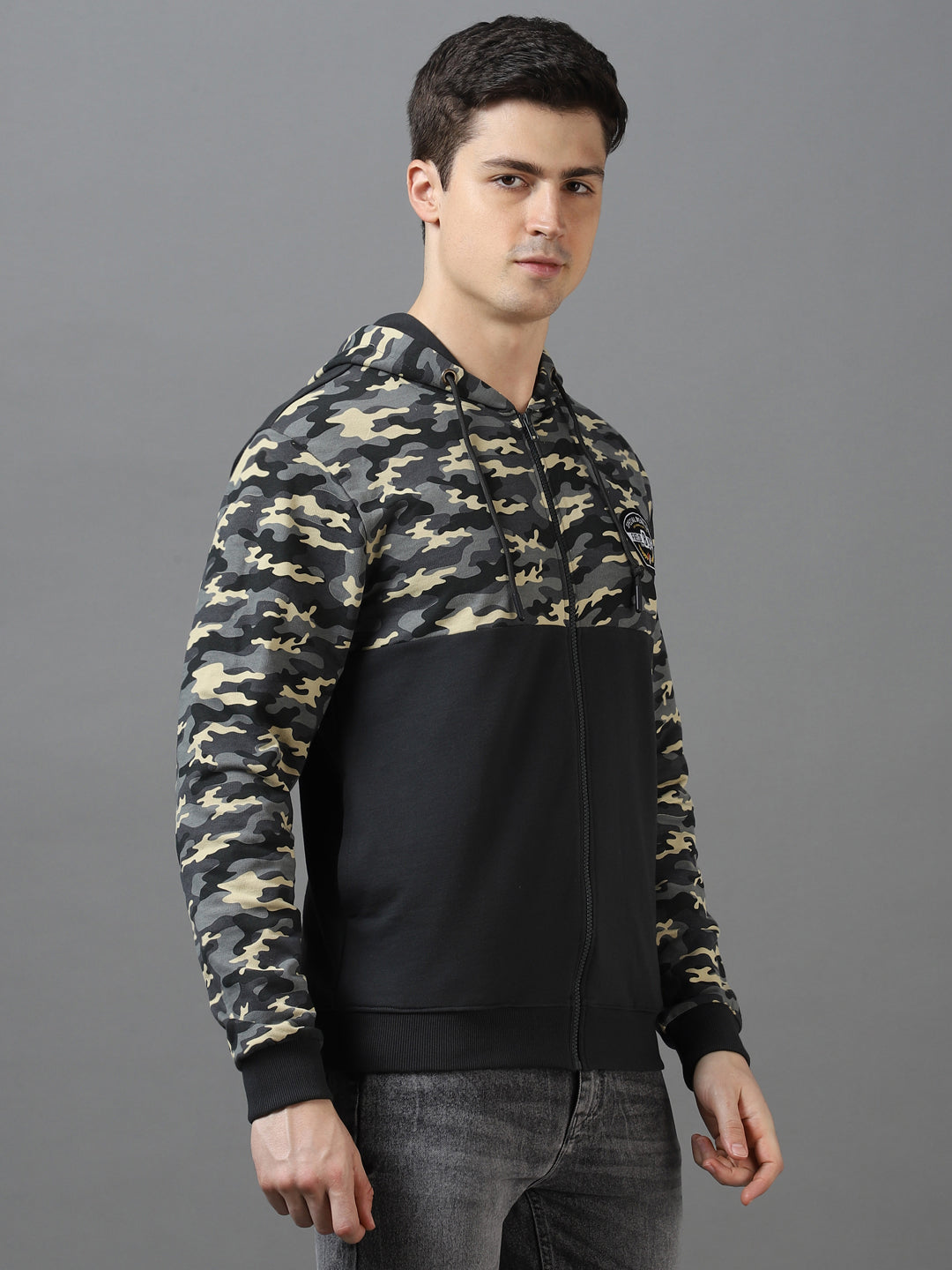 Men's Grey Cotton Camouflage Printed Hooded Neck Sweatshirt