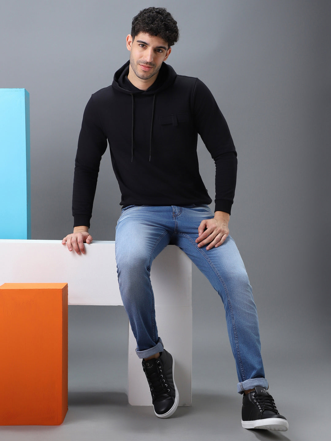 Men's Black Cotton Solid Hooded Neck Sweatshirt