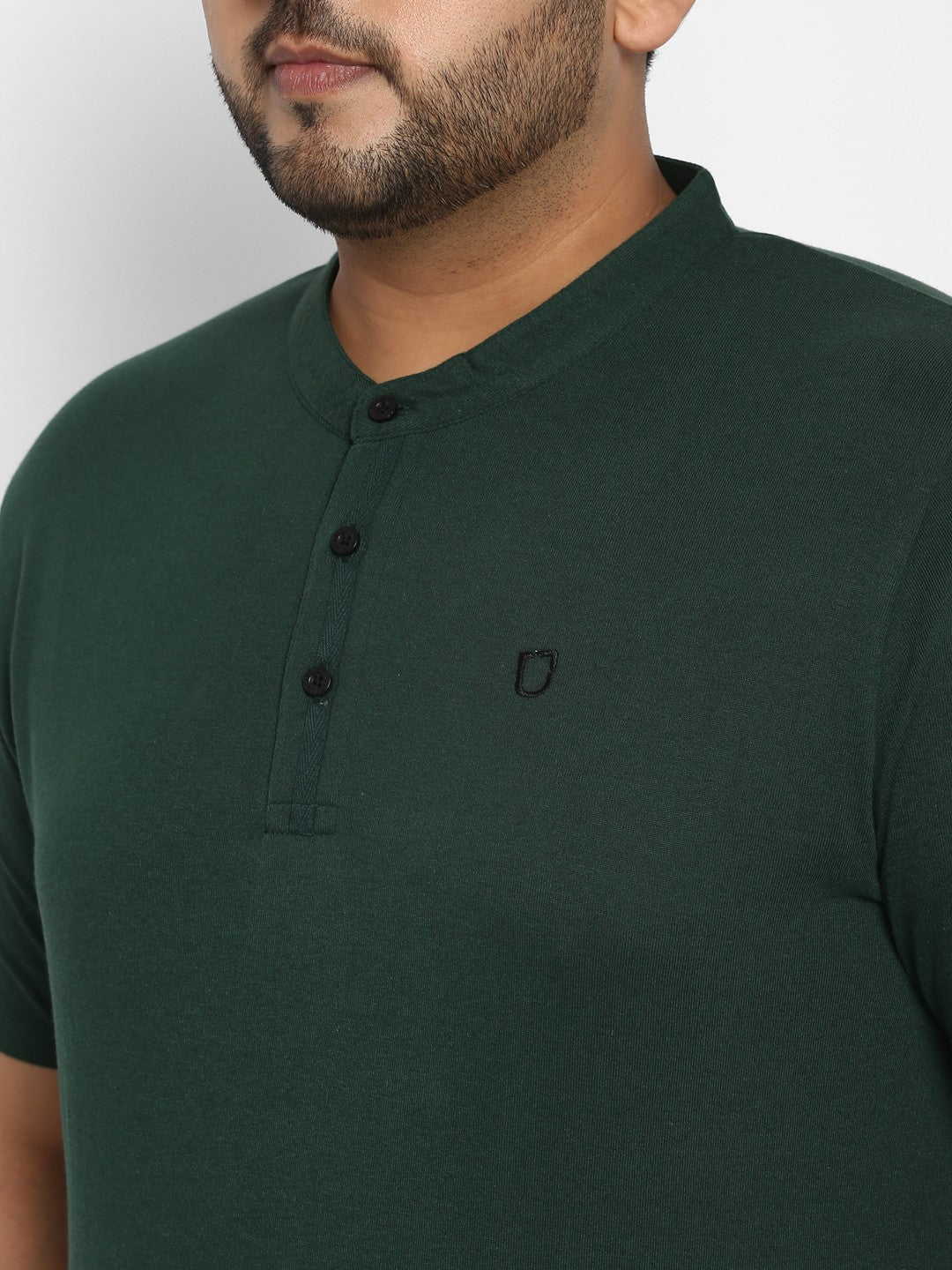 Plus Men's Bottle Green Solid Mandarin Collar Regular Fit Half Sleeve Cotton T-Shirt